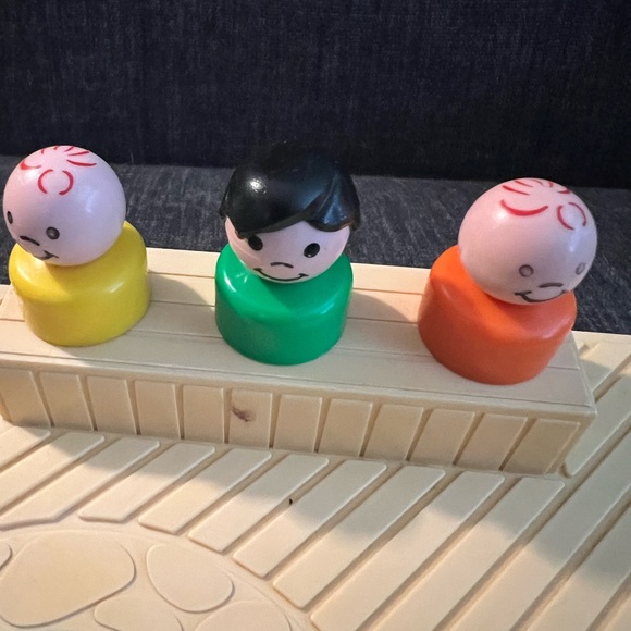 Vintage Fisher Price pool - Picture 6 of 6